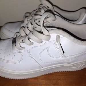 Kids White Sneakers Nike Size 4.5Y DH2920 111 No Box